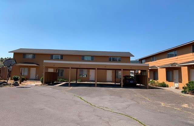 End unit in 8-plex complex photos photos