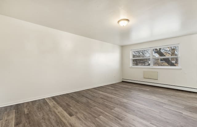 Spencer Place Apartments Gallery 3