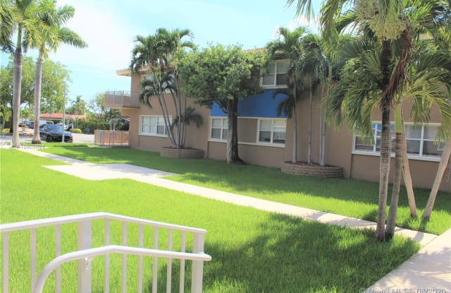 1617 N Treasure Dr Gallery 2