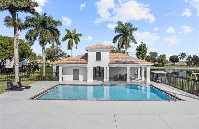 833 SW 148th Pl Gallery 2
