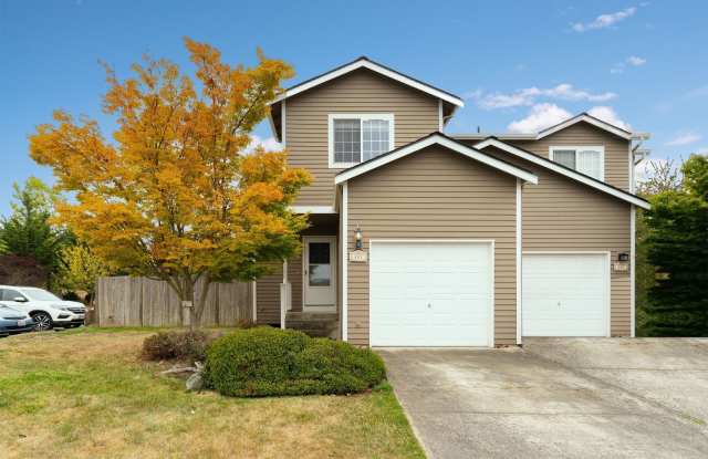 3 Bedroom Townhome in the Heart of Coupeville - Fenced Yard Gallery 1