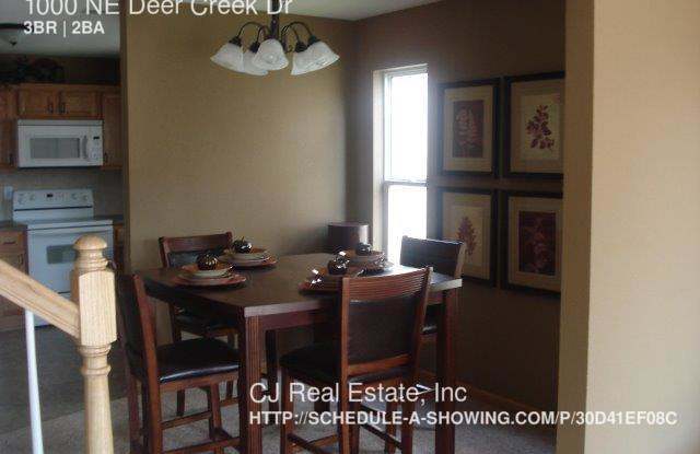 1000 NE Deer Creek Dr Gallery 3