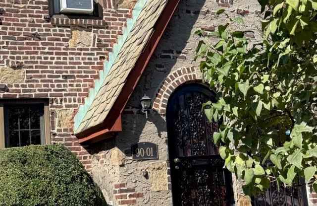 9001 63rd Avenue Gallery 2