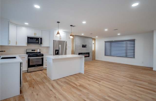 4356 Cloverhill Court Gallery 1