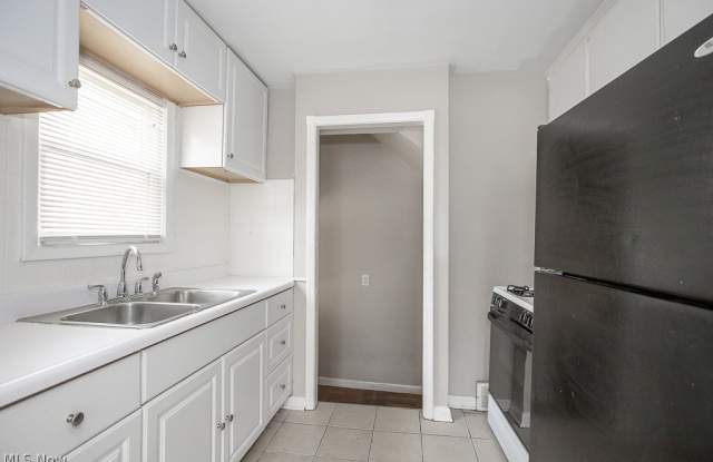 4117 Hinsdale Road Gallery 2