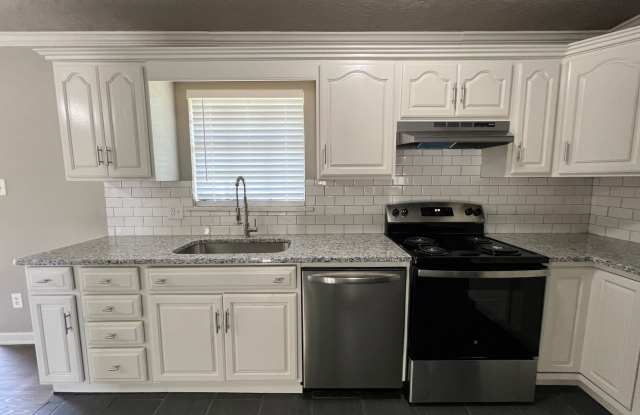 6408 NW Oak- COMING SOON! Gallery 4