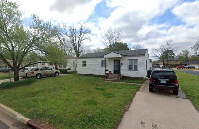 3-bedroom, 1-bath home near The University of Oklahoma! photos photos 3-bedroom, 1-bath home near The University of Oklahoma! photos photos