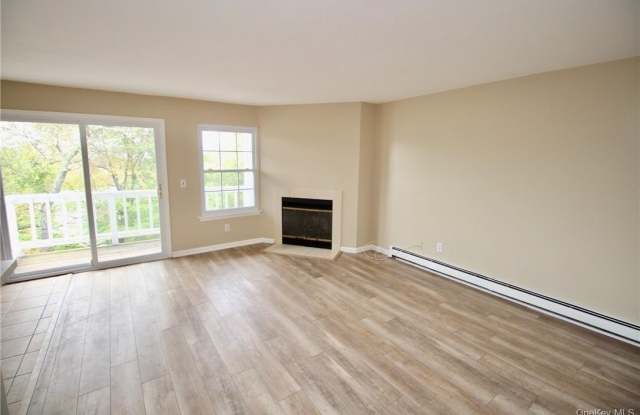 25 Lexington Hill Gallery 3