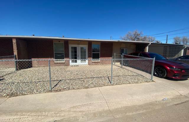 Cute 3 Bedroom Fourplex on Sunny Lane photos photos