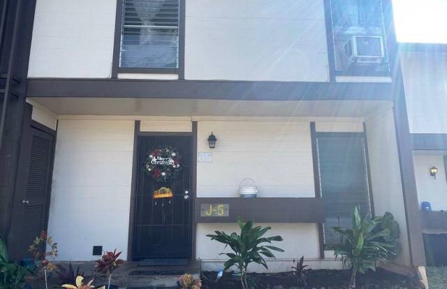 Garden Groves 3/2 $2200.00 photos photos