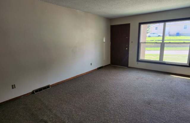 2 Bedroom with bonus rec space in basement! photos photos 2 Bedroom with bonus rec space in basement! photos photos