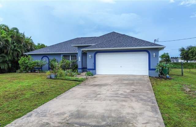 924 NW 12th Place Gallery 1