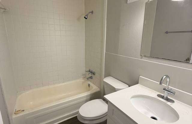 1901 South Seale RoadUNIT A Gallery 3