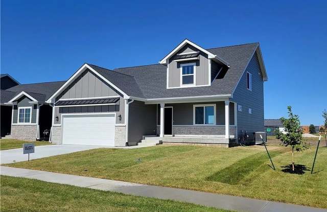 "Unveiling Tranquil Living: Explore Our New 4BR, 2.5BA Haven with 1595 sq ft!" Gallery 1