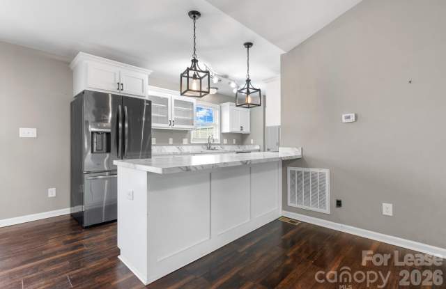 2407 Dellinger Drive Gallery 3