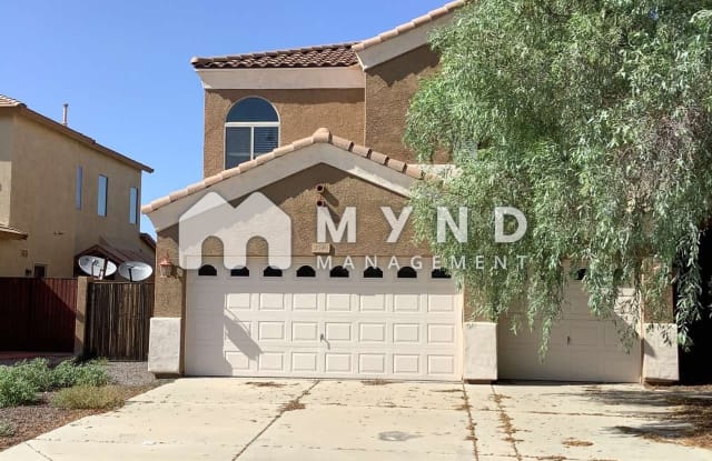 2040 E Indigo Dr - 2040 East Indigo Drive, Chandler, AZ 85286
