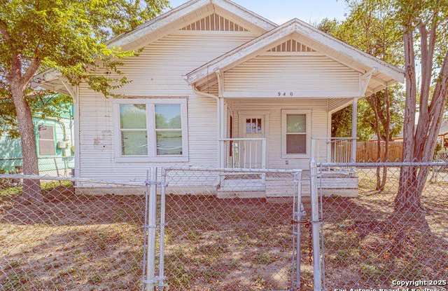 940 SW 36th photos photos