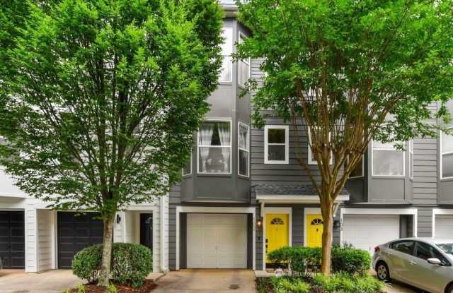 951 Glenwood Avenue SE photos photos