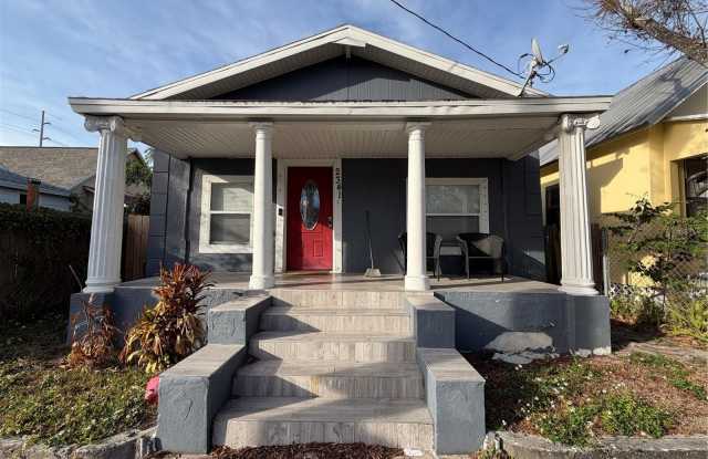 2341 W WALNUT STREET photos photos