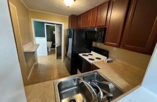 220 NE Hospital Drive Gallery 2