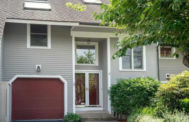 57 Green Heron Lane Gallery 1