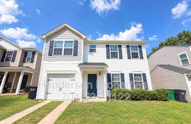 9025 Sharpes Cir Gallery 1