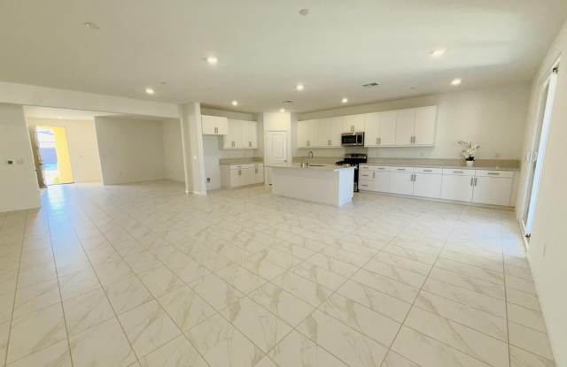 39171 Quixote Court Gallery 2