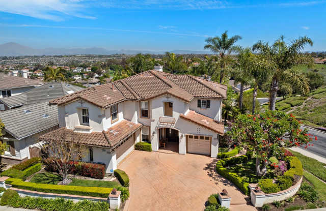 Spectacular Hilltop Estate with Panoramic Views in Prestigious Hillcrest Estates photos photos