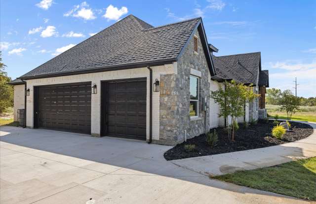 2057 Glenhollow Drive Gallery 2