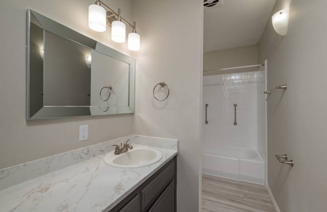 Pine Lane Apartments Gallery 4
