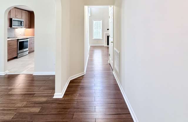 2729 E Shoreham Street Gallery 3