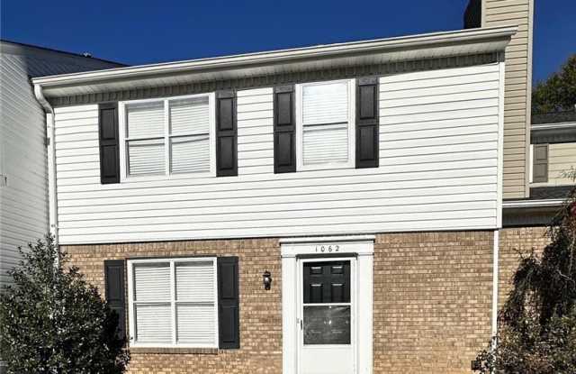 1062 Fairfax Drive photos photos