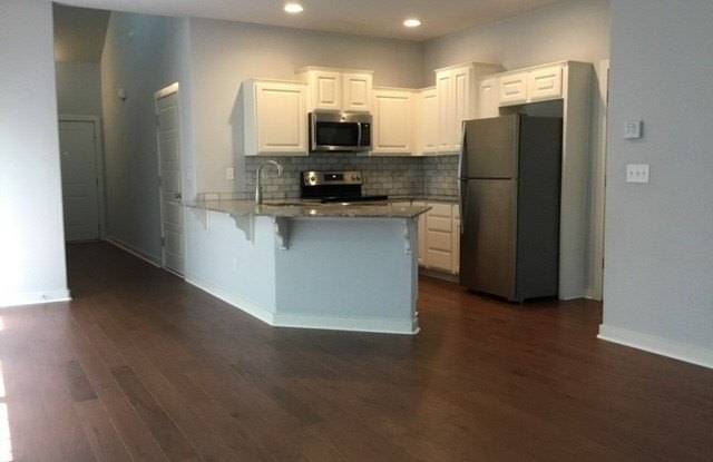 3802 SW Peachwood Drive Gallery 4