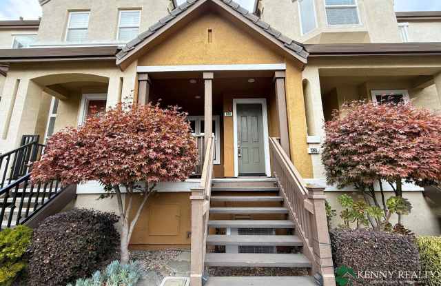 Townhome in the Peninsula's Most Walkable Neighborhood photos photos