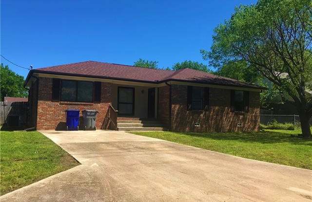 408 Shady Oaks Circle Gallery 2