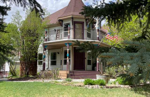 Prospector Victorian Single family home Gallery 1