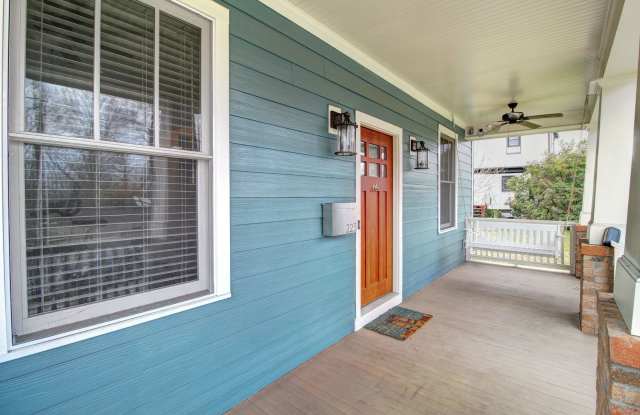 Price Reduced! Beautifully Spacious 3bd/2.5ba Home Just Minutes from Downtown Durham with Fenced-In Backyard! Gallery 3