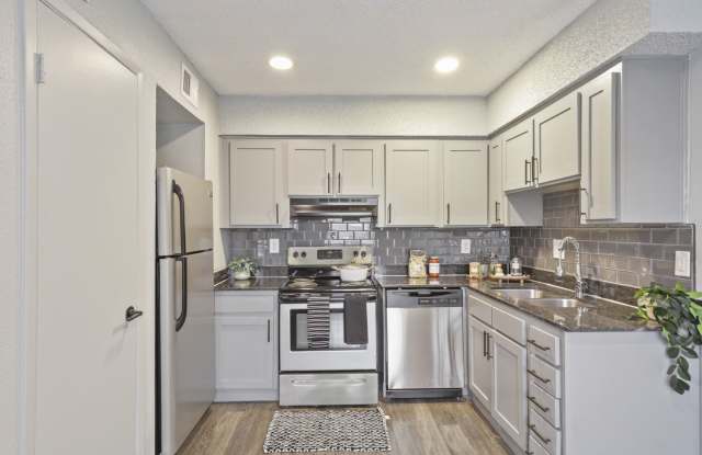 Verde Apartments Gallery 2