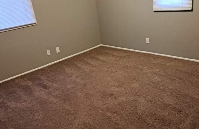 Heights Apartments - 5950 E River Rd Gallery 4