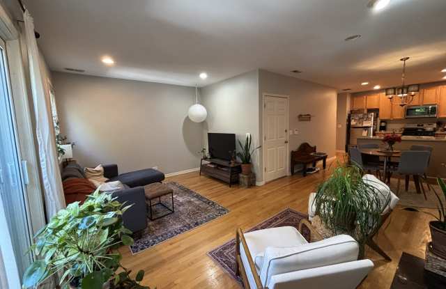 1241 North Maplewood Avenue photos photos 1241 North Maplewood Avenue photos photos