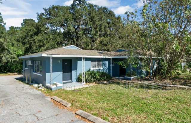 1214 Sunshine Ave - 1214 Sunshine Avenue, Leesburg, FL 34748