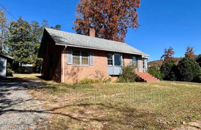 15 Allen Ave - 15 Allen Avenue, Asheville, NC 28803