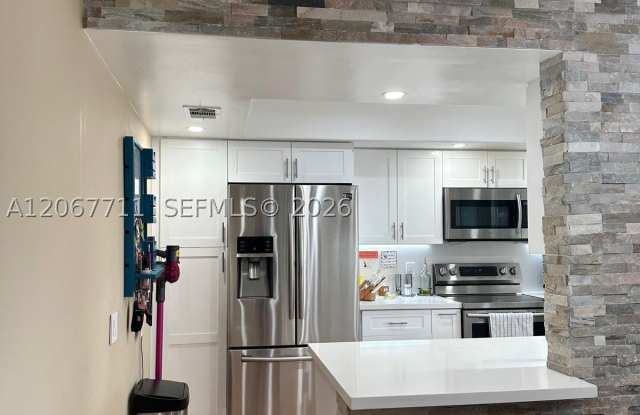 4810 SW 152nd Pl Gallery 2