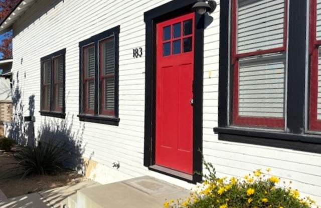 Super cute Olde Town Apartment- Just in Time for The New Year! photos photos