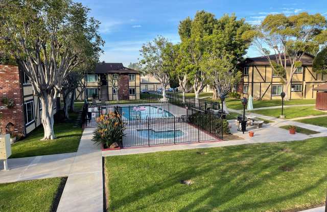 Stratford Arms Apartments photos photos