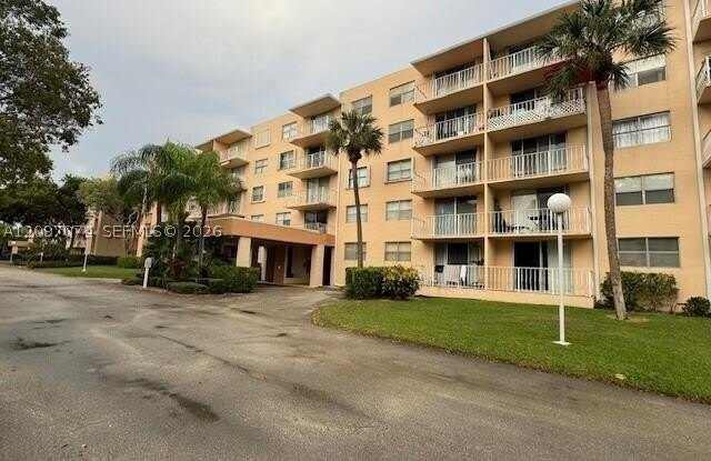 480 Executive Center Dr Gallery 2