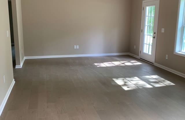 Adorable Home in Great Central Location... Gallery 4
