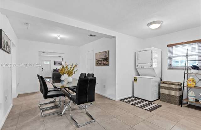 1430 NE 11th Street 1430, Homestead, FL 33033 - 4518 Gallery 3