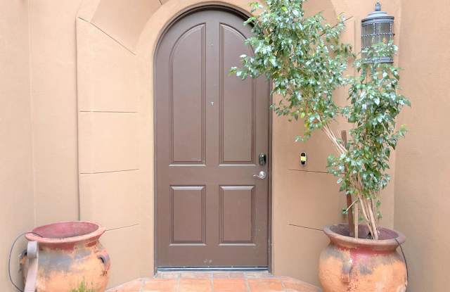 3931 E Crest Lane Gallery 2