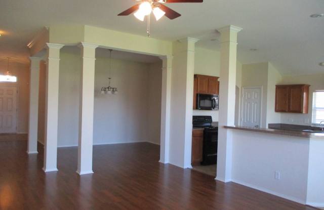 422 Creekwood Ct Gallery 3